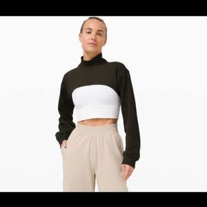 Lululemon LA mock neck super crop